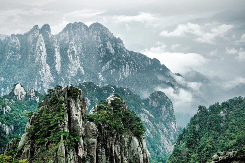Private Tailor made tour for your family only in China around 4