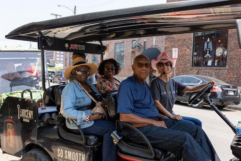 Explore the City of Nashville Sightseeing Tour by Golf Cart 2