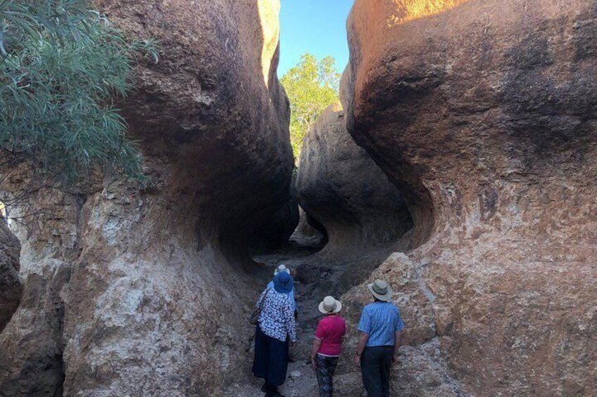 A canyon with a narrow passage. 1