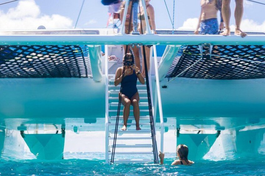 Waikiki Turtle Snorkel and Sail on Hawea Catamaran 1