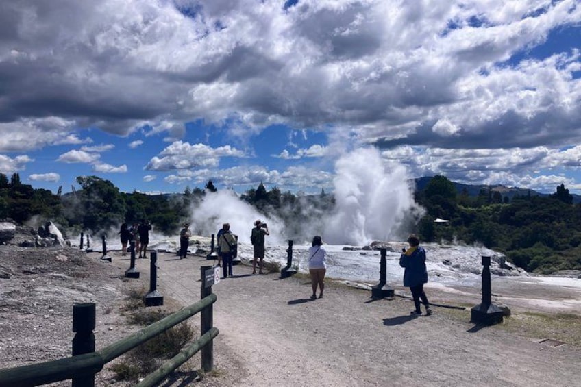 Rotorua Cultural and Geothermal Wonderland Tour – Depart Tauranga 2