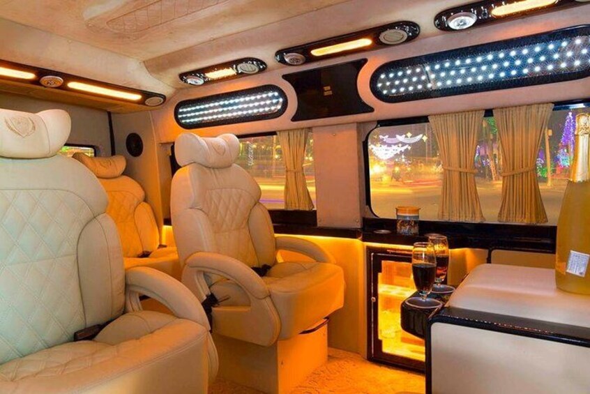 Limousine Transfers 1