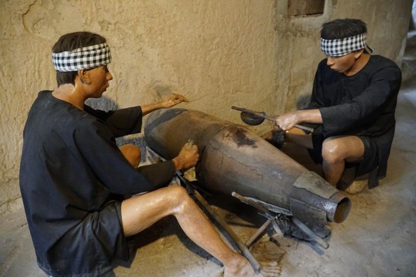 Cu Chi Ben Duoc Tunnels Tour (max 11 people) with Private Option 4