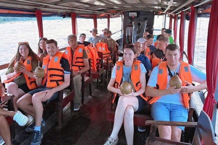 Mekong Delta Guided Tour with Sampan Ride & Local Lunch 2