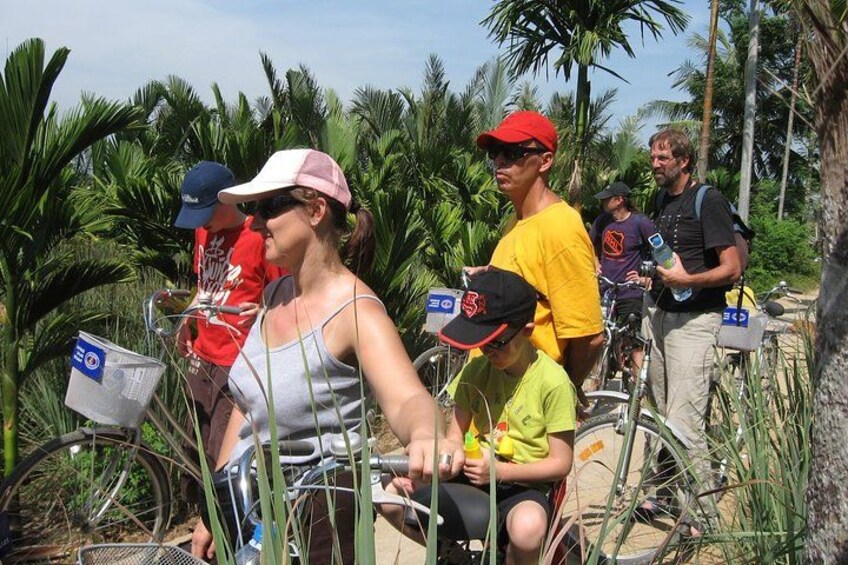 Mekong Delta Guided Tour with Sampan Ride & Local Lunch 5