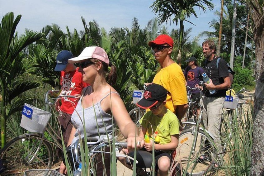 Mekong Delta Guided Tour with Sampan Ride & Local Lunch 5
