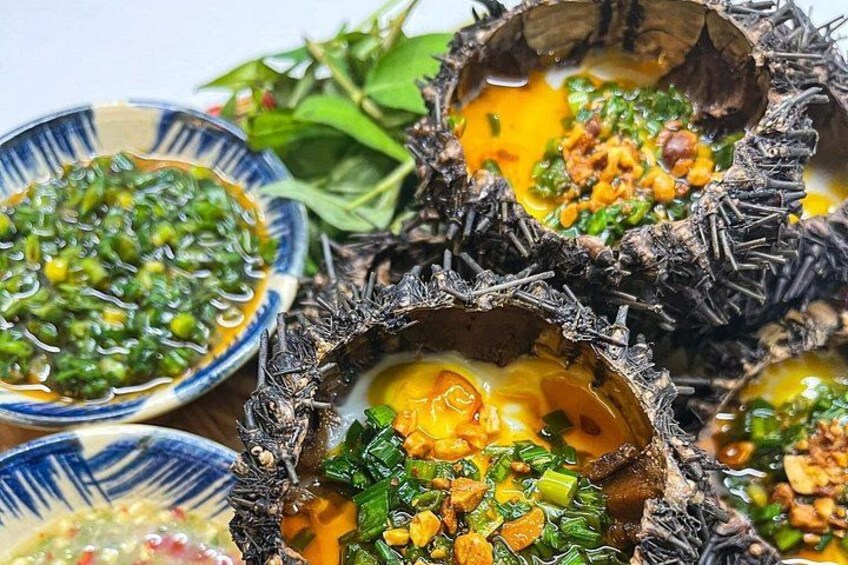 Da Nang By Night: Seafood dinner, night market and cruise trip 5