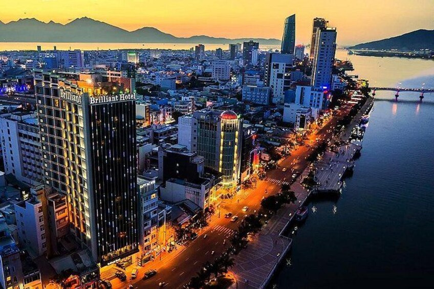 Da Nang By Night: Seafood dinner, night market and cruise trip 3