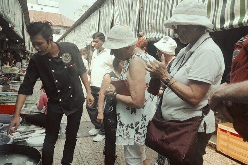 Experience half-day cooking class with market visit 4