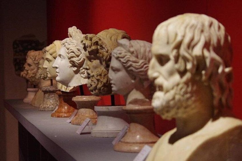 Half-day Guided tour of Mantua City Centre and Ducal Palace 3
