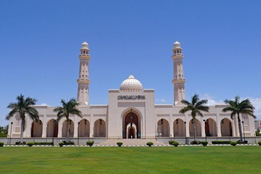 Sutan Qaboos Mosque