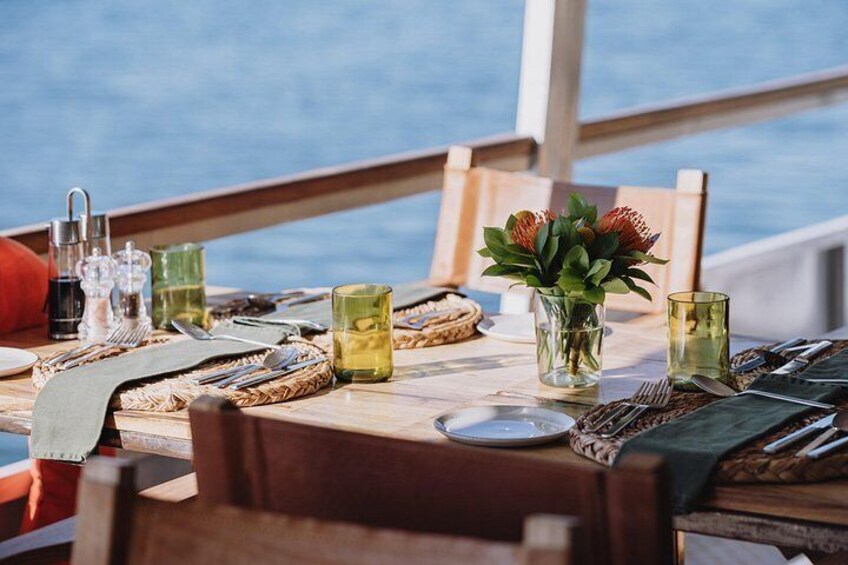 Victoria Falls Dinner Cruise on the Zambezi River 2