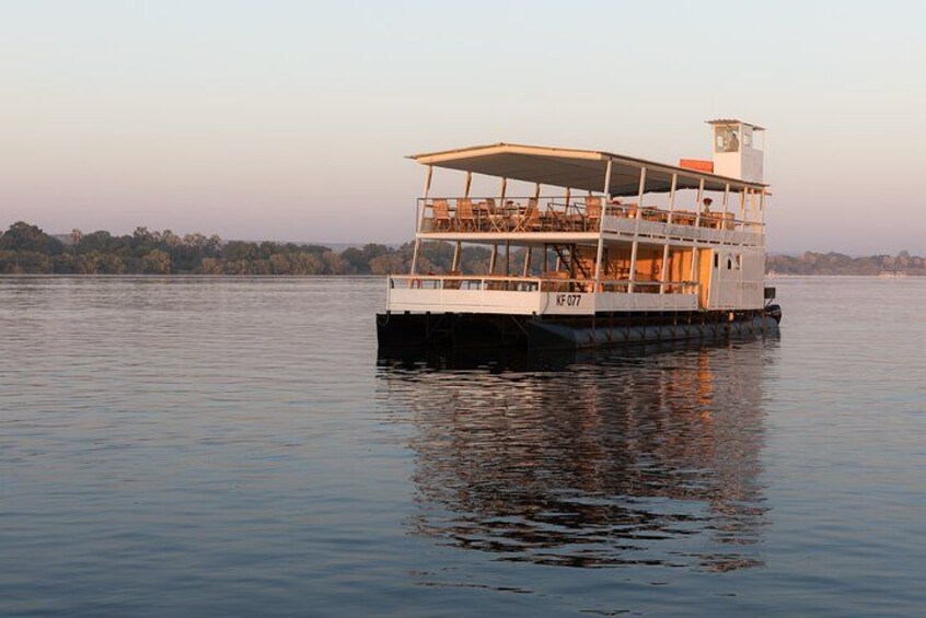 Victoria Falls Dinner Cruise on the Zambezi River 2