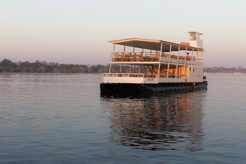 Victoria Falls Dinner Cruise on the Zambezi River 2