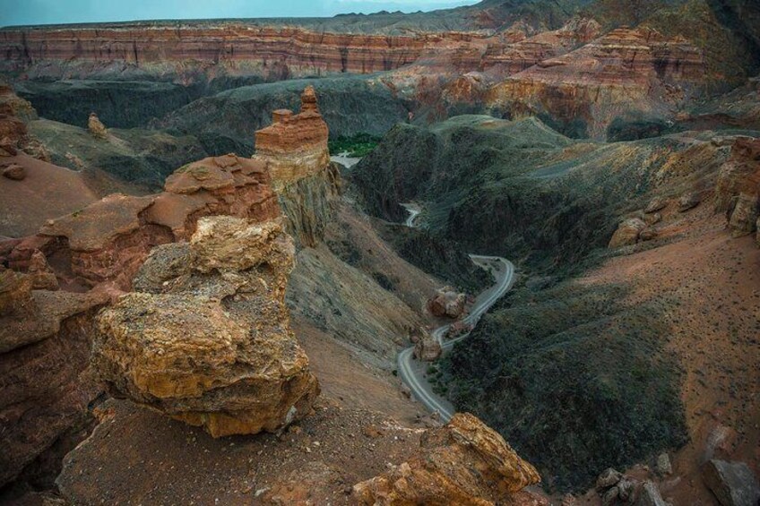 Charyn Canyon 1