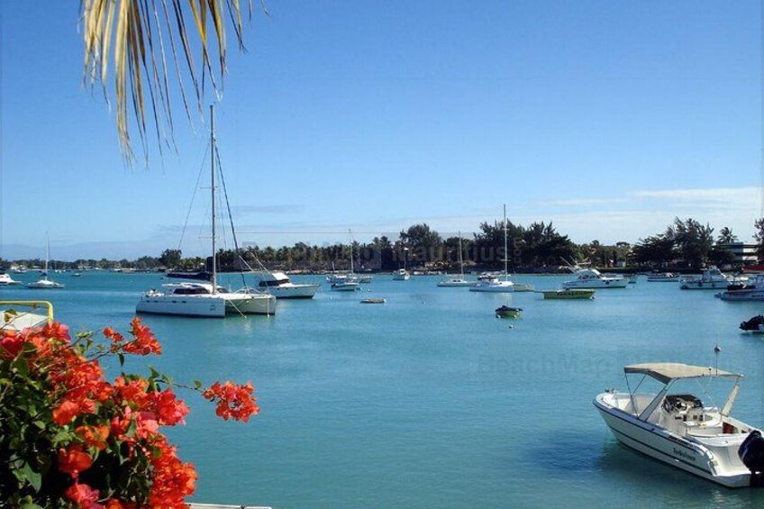 Grand baie beach. 2