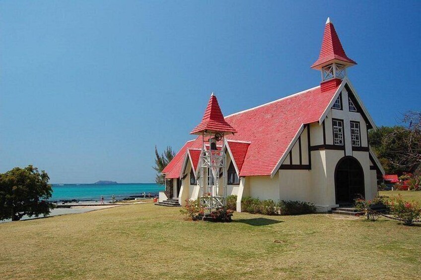 Red roof church @ cap malheureux. 2