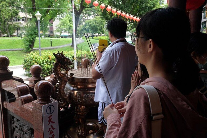 4-Hour Morning Cycling City Tour (incl. breakfast) 3
