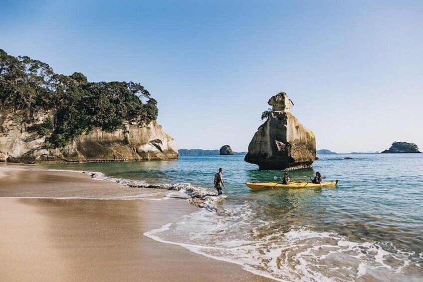 Cathedral Cove Kayak Tour 1