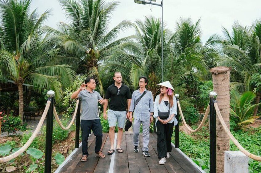 Mekong Delta Uniqueness and Floating Village Full Day Tour 2