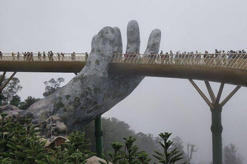 GOLDEN BRIDGE - Guided Tour in the Early Morning to Avoid Crowds 5