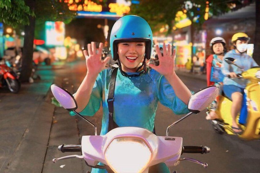 Premium Ho Chi Minh City Motorbike Food Tour (Michelin Optional) 1