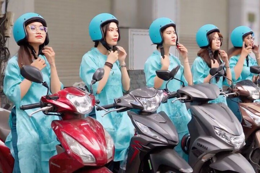 Our female riders team 4