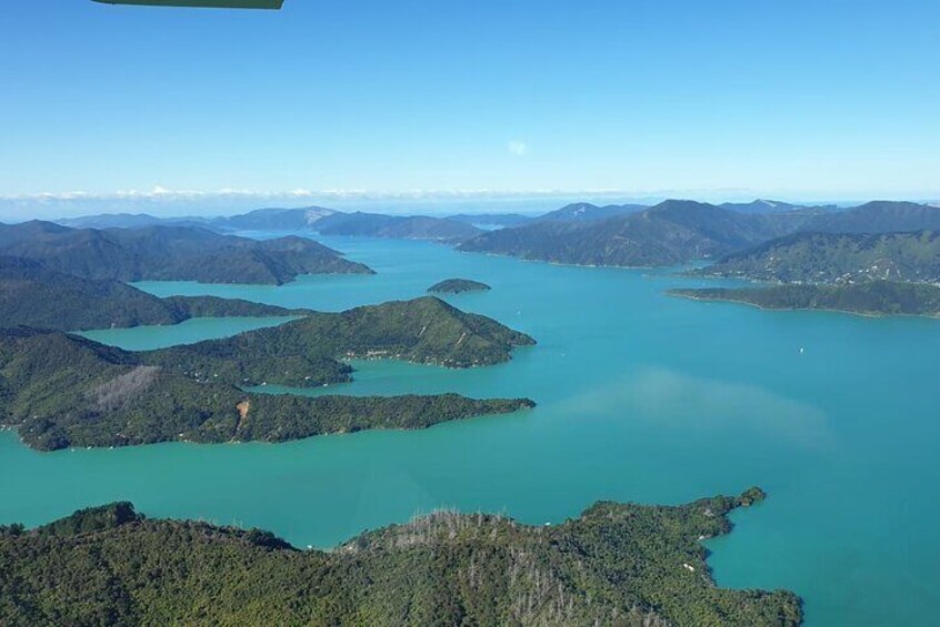 Scenic flight - Experience our Water and Wilderness scenic tour 5