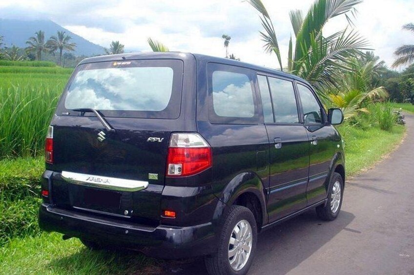 Suzuki APV 7 seat Van 2