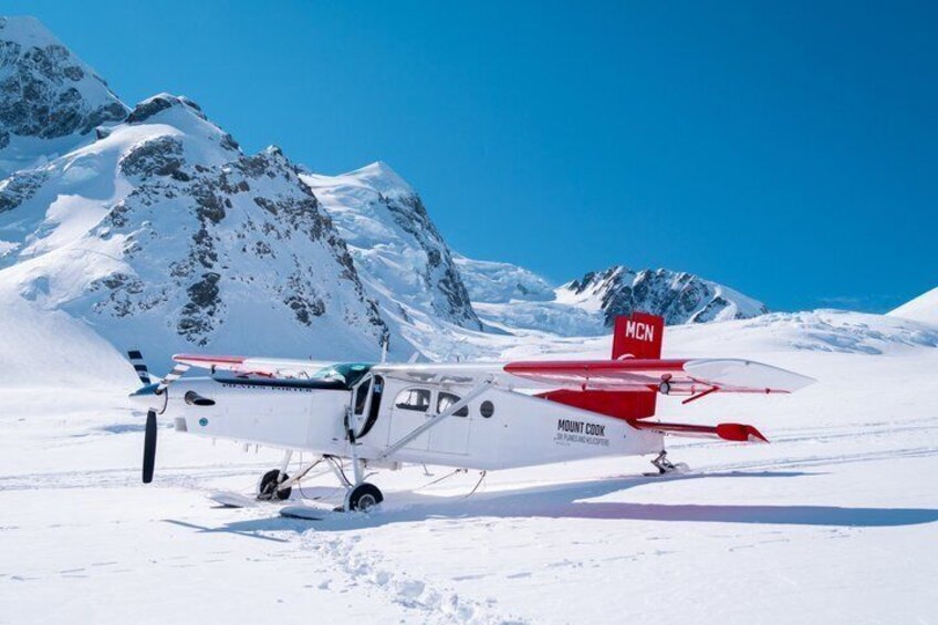 45-Minute Glacier Highlights Ski Plane Tour from Mount Cook 1