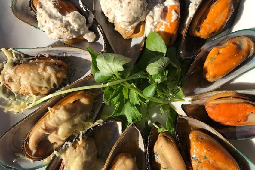 Taste the grilled Green-lip Mussels in Havelock 3
