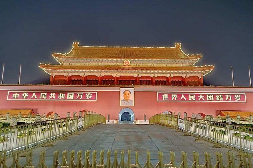 Private Night Tour: Discover Beijing in Bustling Lights 3