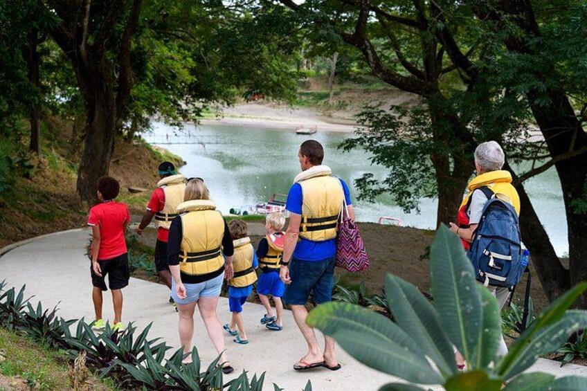 Jet Boat Safari on the Sigatoka River 4
