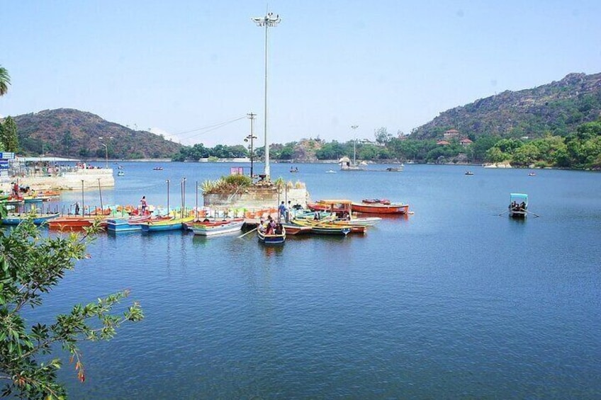 One Day Guided Mount Abu Local Sightseeing Trip by Cab