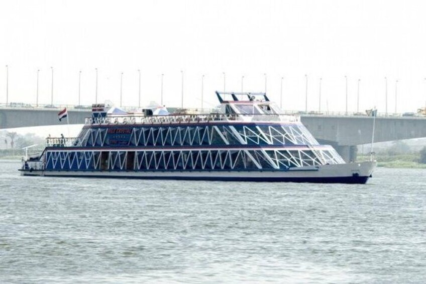 2-Hour Nile River Dinner Cruise From Cairo 3
