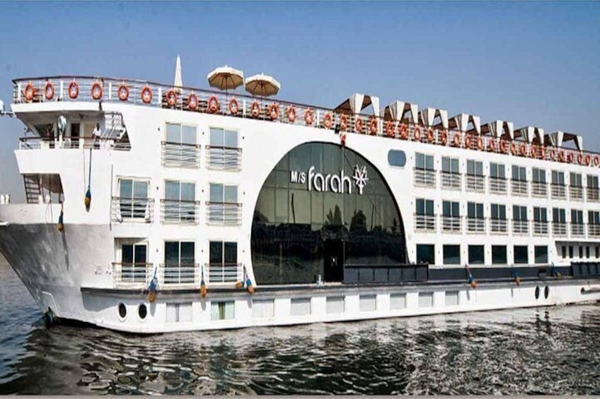 2-Hour Nile River Dinner Cruise From Cairo 3
