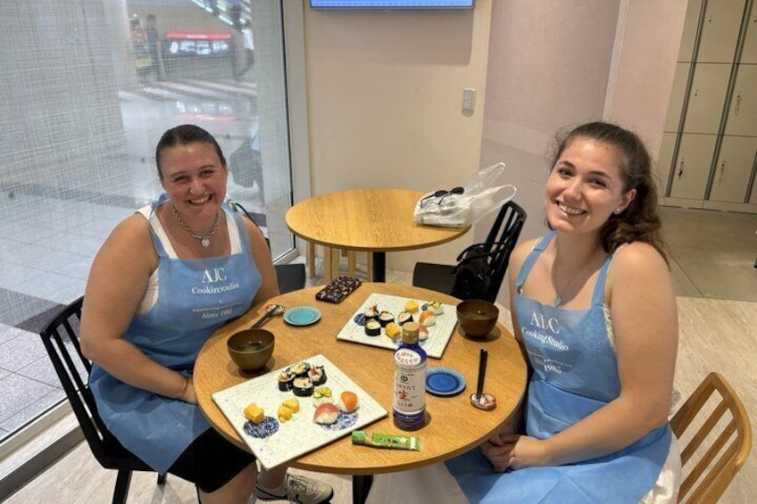 Tokyo Tsukiji Fish Market Tour and Sushi Making Lesson 5