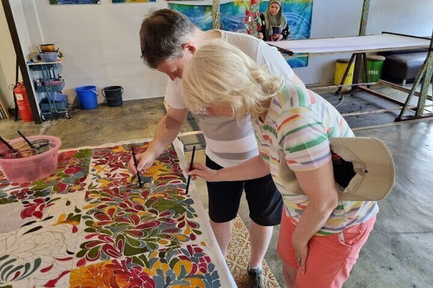 Up-close look at the art of traditional batik painting 4