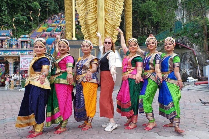 Energetic atmosphere at the holy site of Batu Caves 1