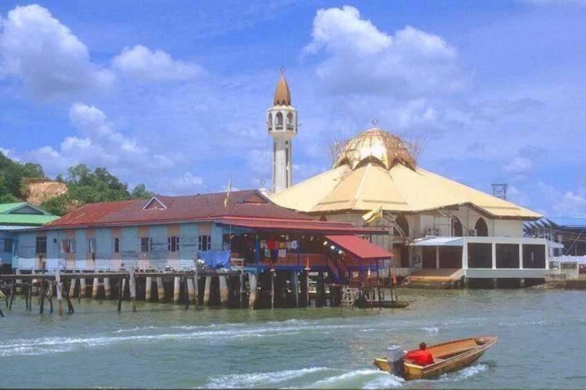Brunei Half Day City Tour with Royal Regalia, Istana Nurul Iman & Kampung Ayer 5