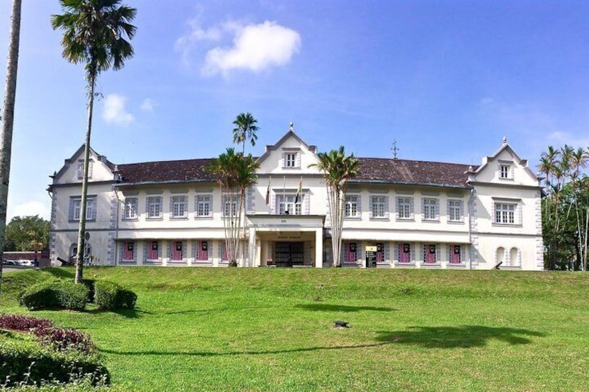 Kuching Half Day City Tour 1