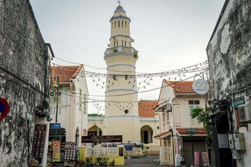 Having once been an important trade centre, Georgetown is renowned for its diverse international architecture 5