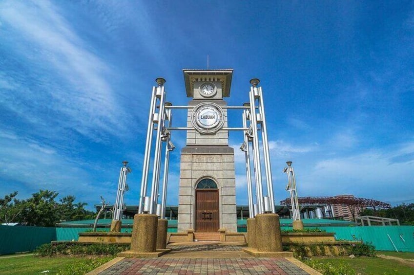 One of three federal territories in Malaysia, Labuan is located 8km off the Borneo coast in East Malaysia. Its name is derived from the Malay word ~ pelabuhan, which translates to ~ port. 1