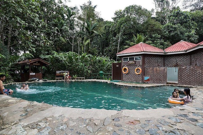 This comes with a visit to Poring Hot Spring, where you’ll take a dip into a soothing and relaxing sulfur bath 3