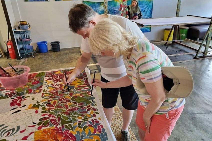 Up-close look at the art of traditional batik painting 5
