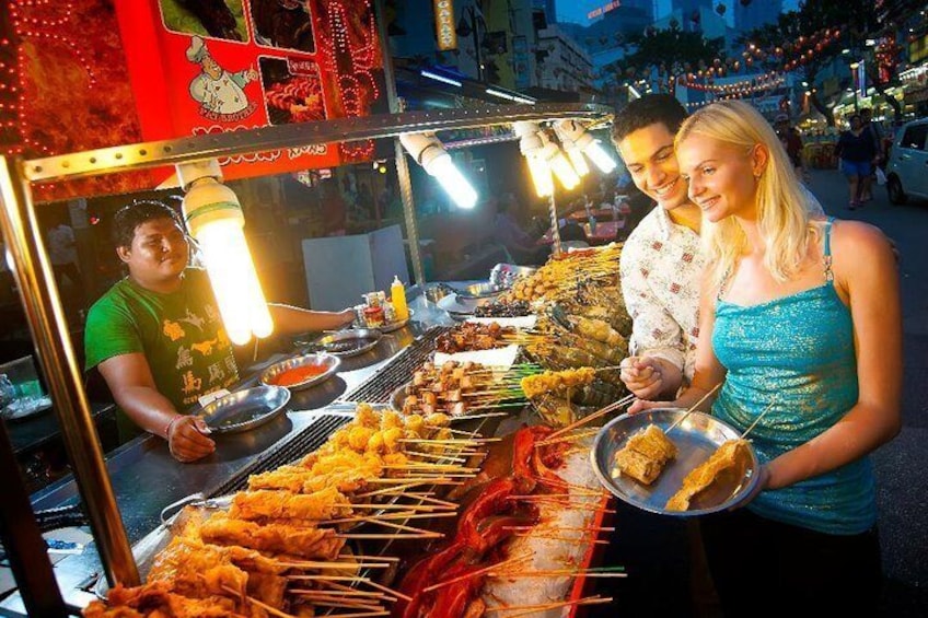 Private "Lepak-Lepak" Tour : Local Night Market & Mamak Stall 1