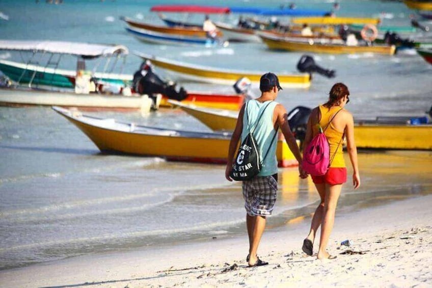 Perhentian Island Free & Easy with Two Snorkeling Trips 3D2N 4