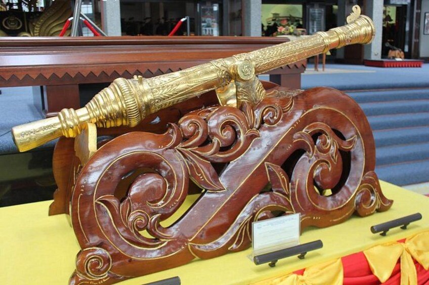 Brunei Half Day City Tour with Royal Regalia & Sultan Omar Ali Saifuddin Mosque 5