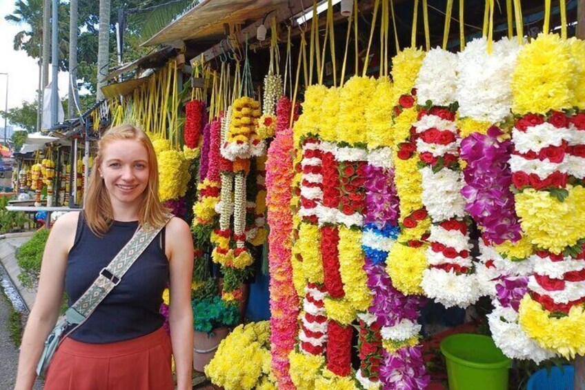 A brief stopover at the most famous Batu Caves 2