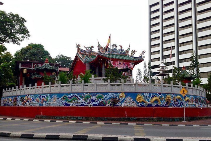 Kuching City Tour plus Bidayuh Tribe Annah Rais Longhouse 4